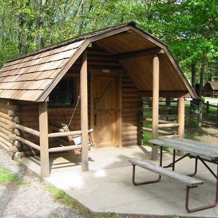 Revelstoke Campgrounds & Cabins Villa Bilik gambar